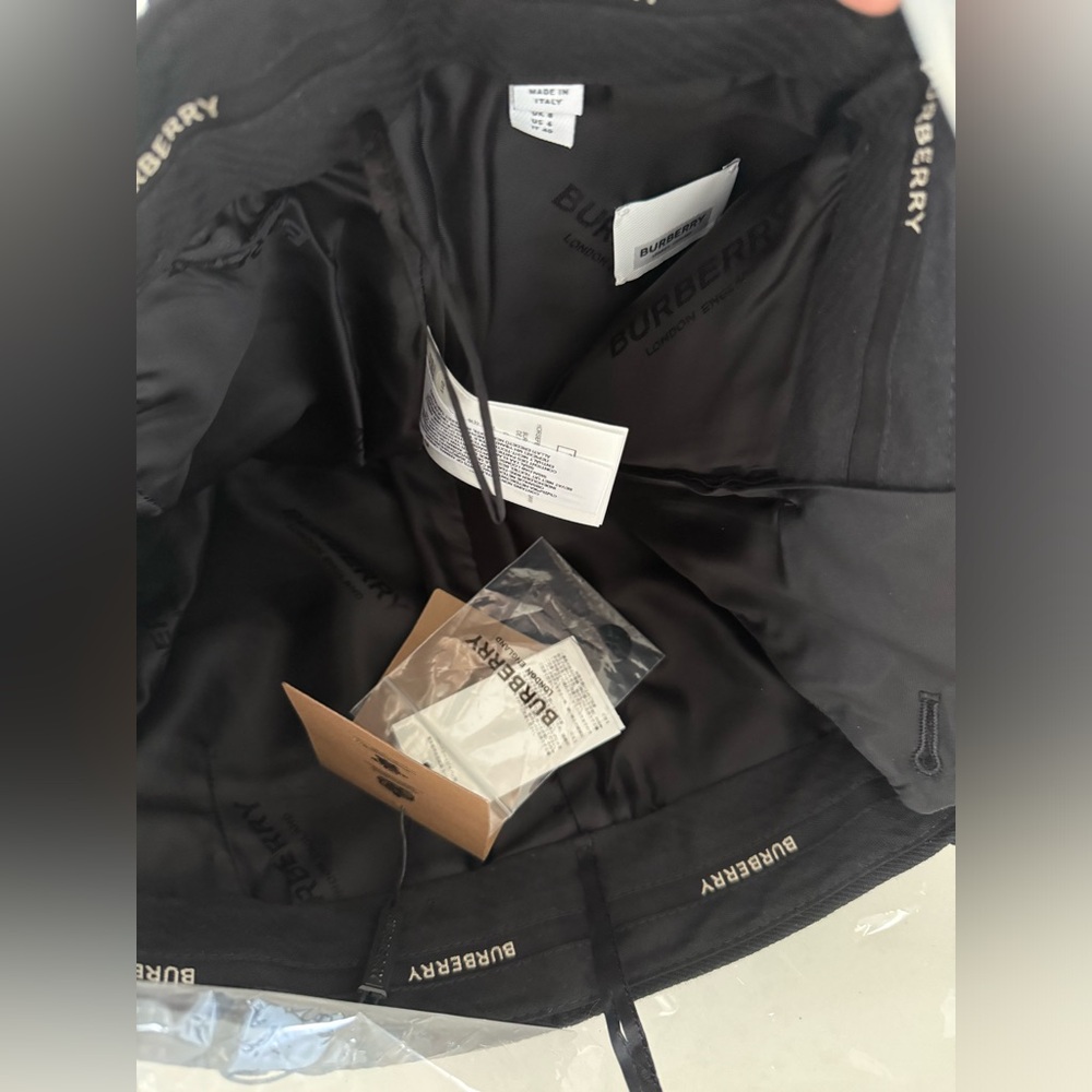 BURBERRY BLACK 100% YEAR ROUND VIRGIN WOOL PANTS WITH UNIQUE CUT OUT DETAILING - Picture 15 of 16